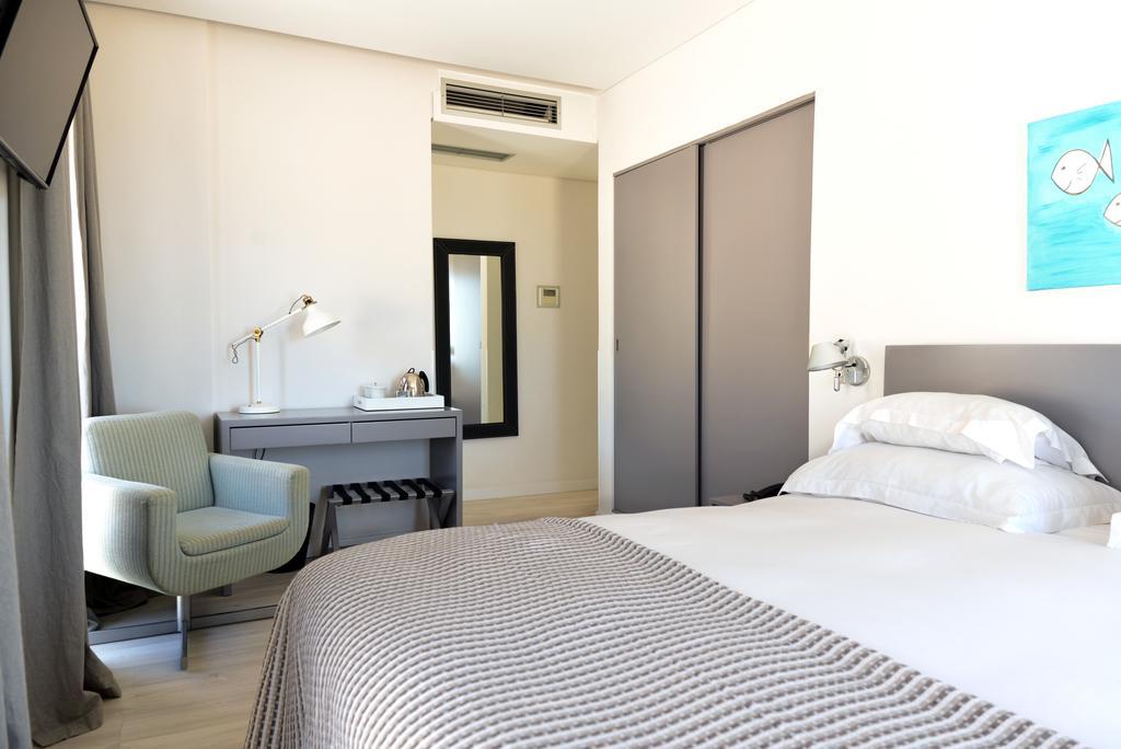 Chambre Double - Vue Frontale sur Mer