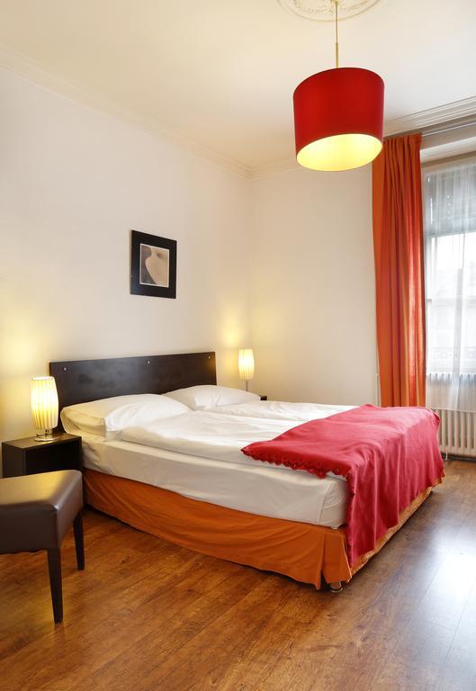 Standard King Room,332568064:JPEG