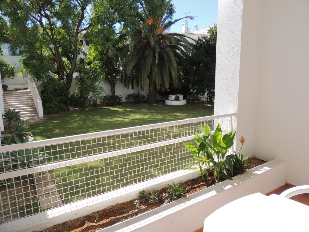 Suite Júnior com Vista Jardim