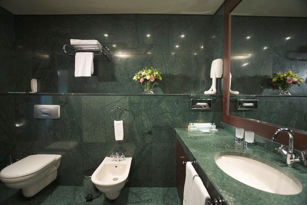 Executive Family Room,691656714:JPEG