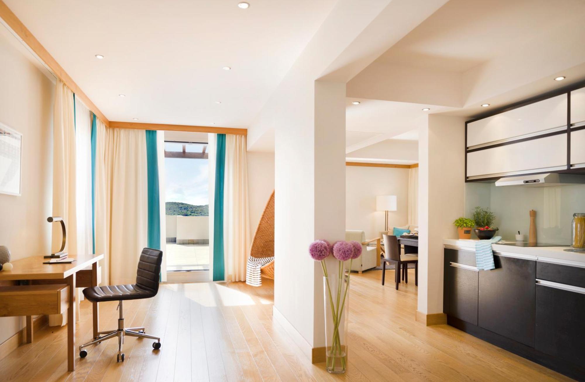 Residência Turística Deluxe com 2 Quartos e Vista Mar