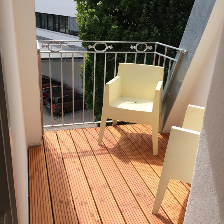 Apartment mit Balkon