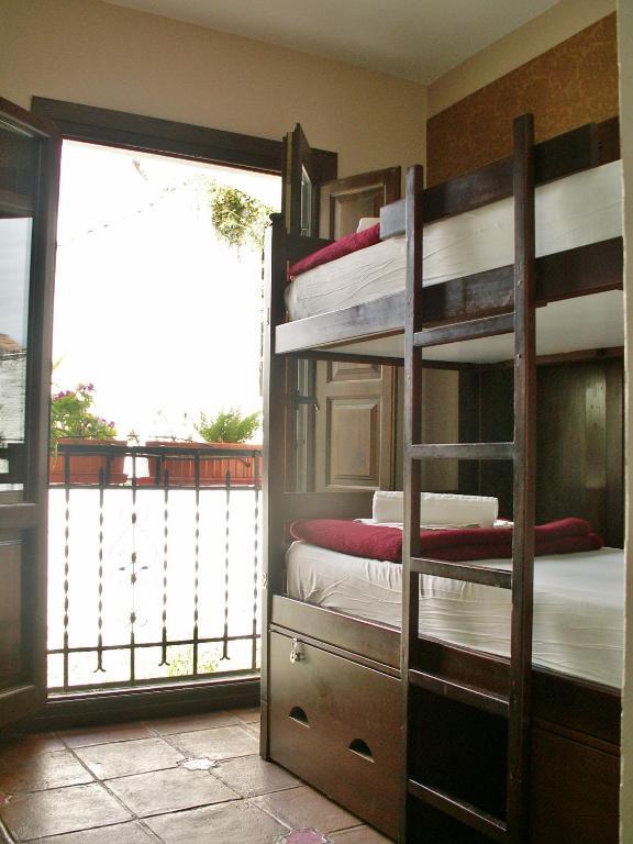 Bed in 10-Bed Mixed Dormitory Room
