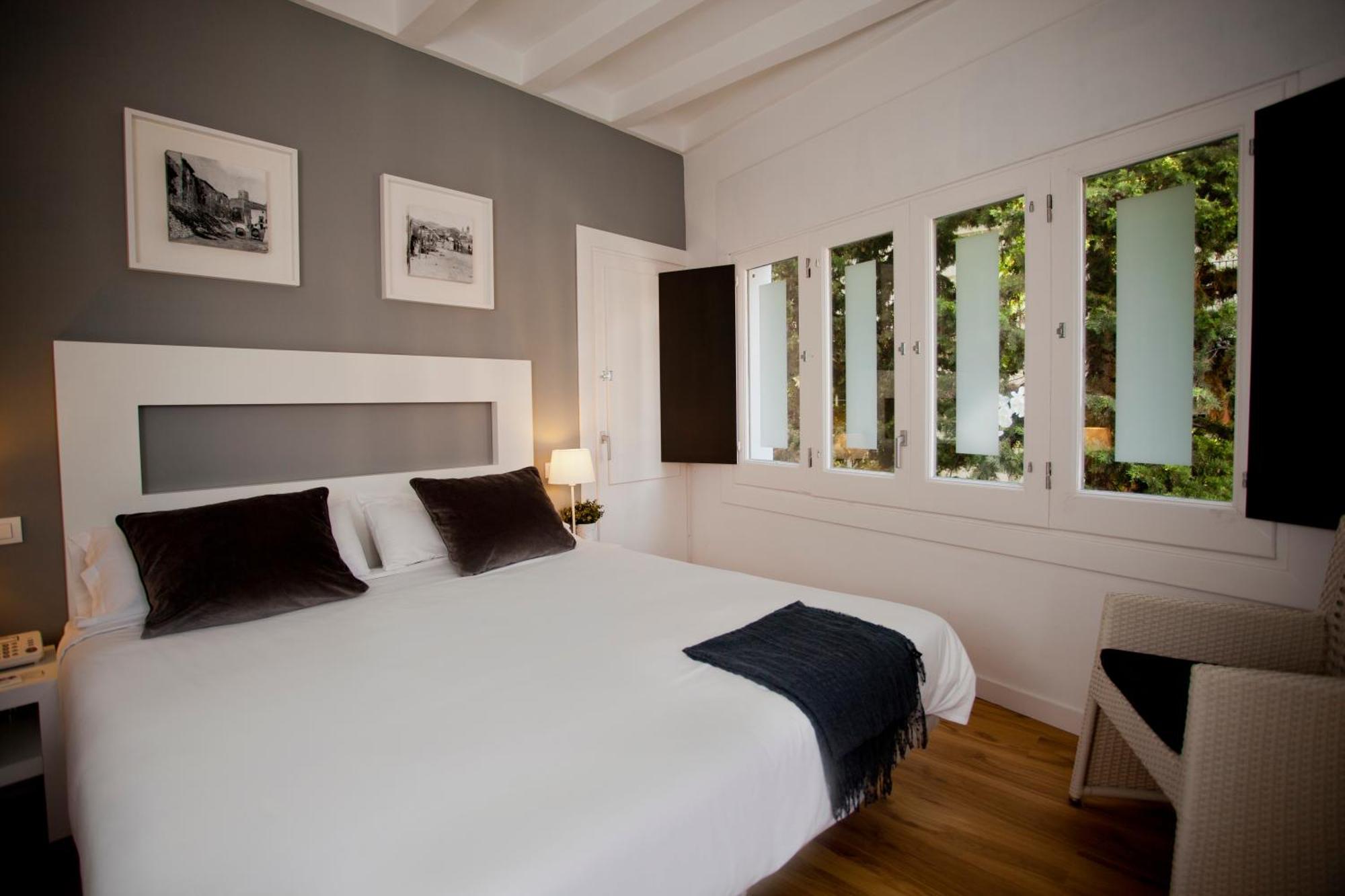Zweibettzimmer mit Zustellbett