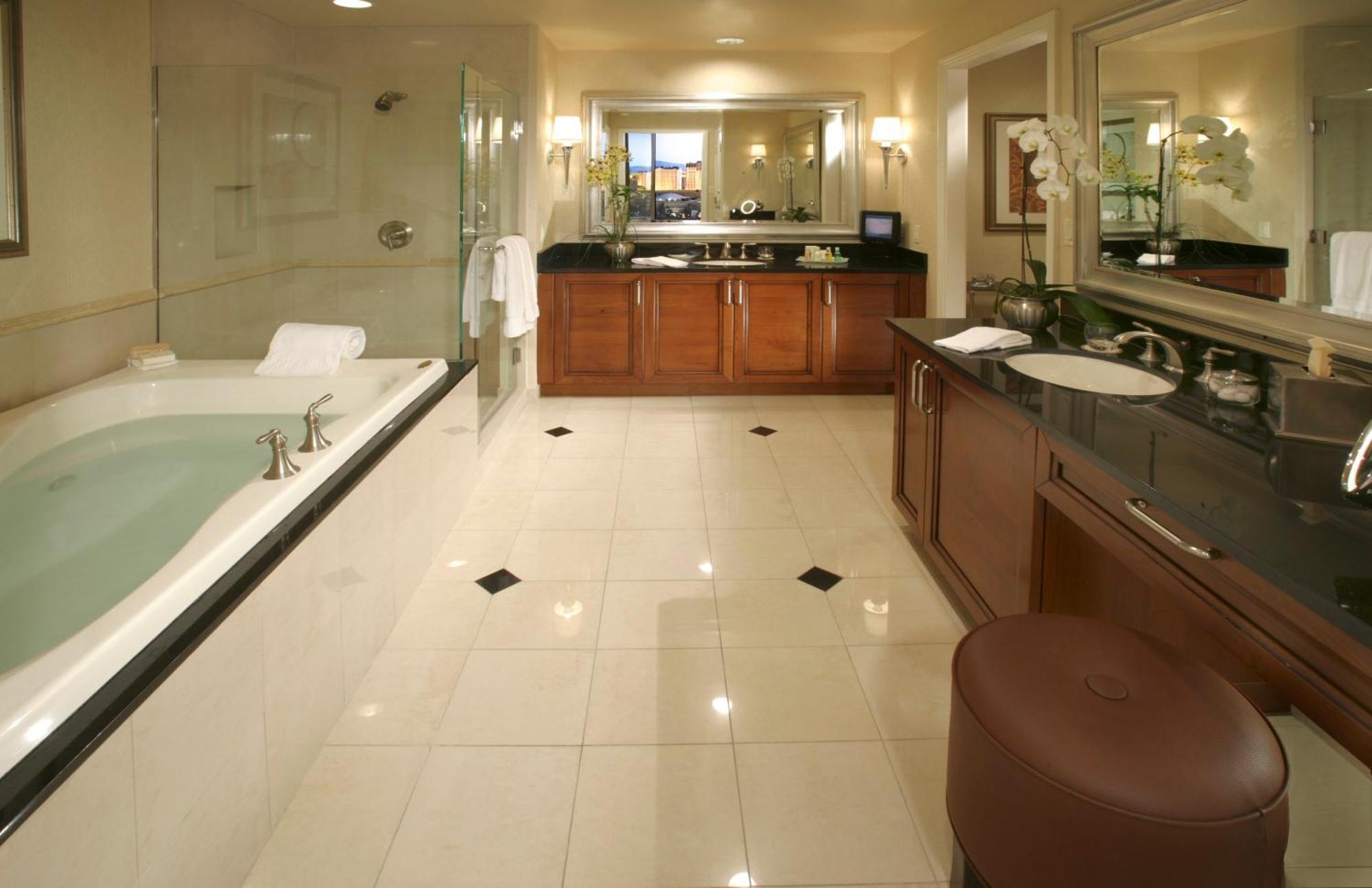 Suite com 1 Quarto e Varanda