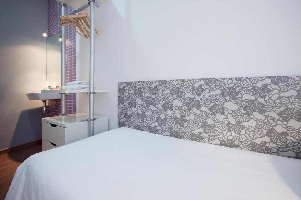 Small Double Room,32232130:JPEG