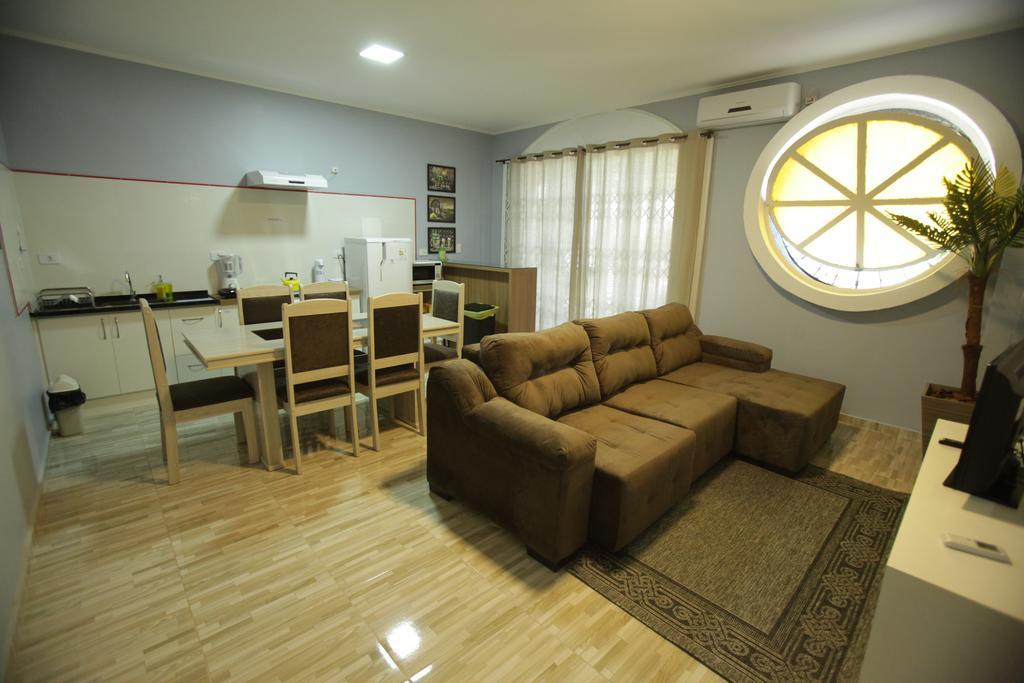Apartamento com Vista da Piscina