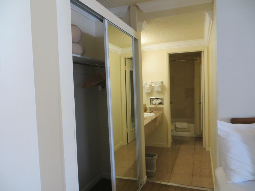 Quarto Queen com 2 Camas Queen-size