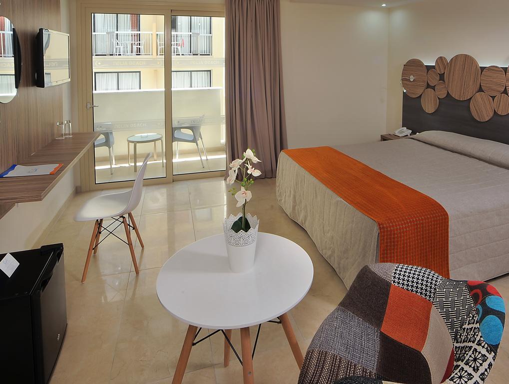 Familienzimmer (2 Erwachsene + 2 Kinder)