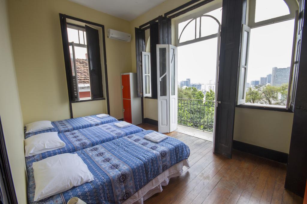 Quarto Triplo com Vista do Mar