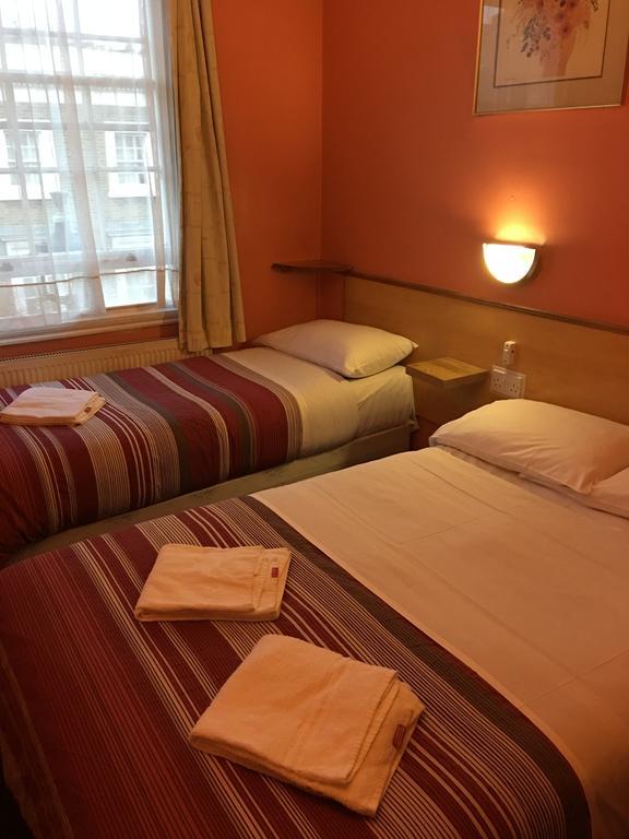 Dreibettzimmer