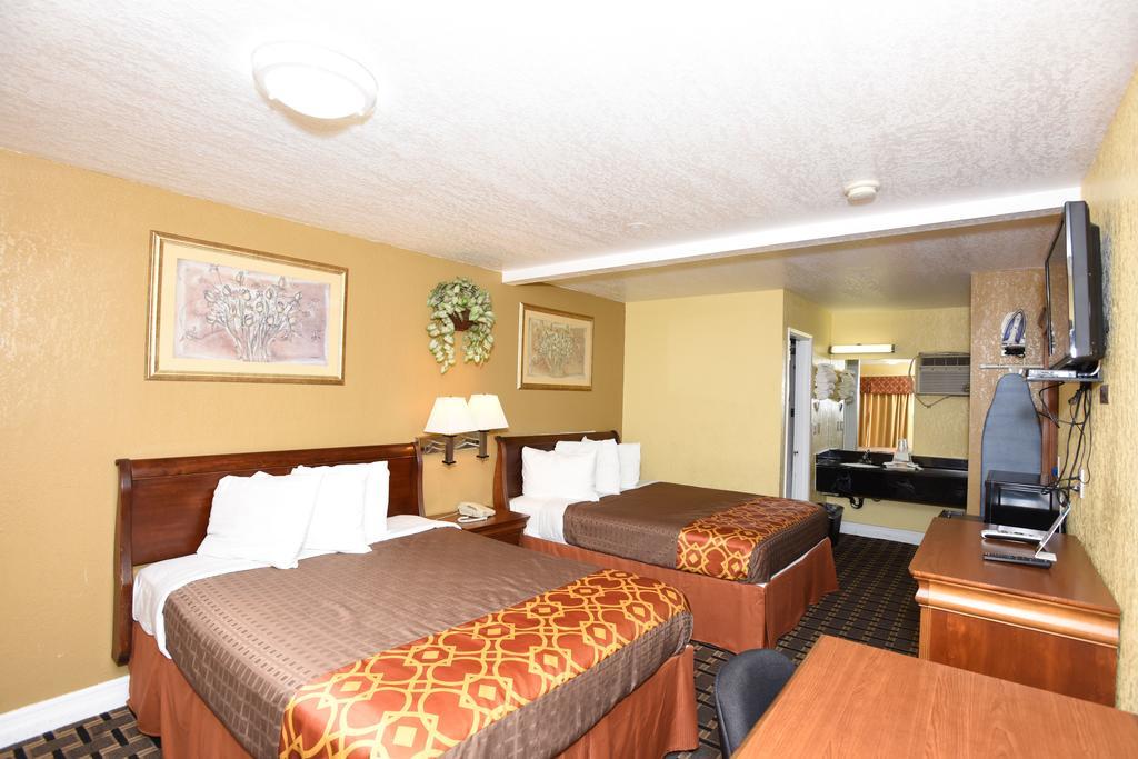 Chambre avec 2 Grands Lits Queen-Size