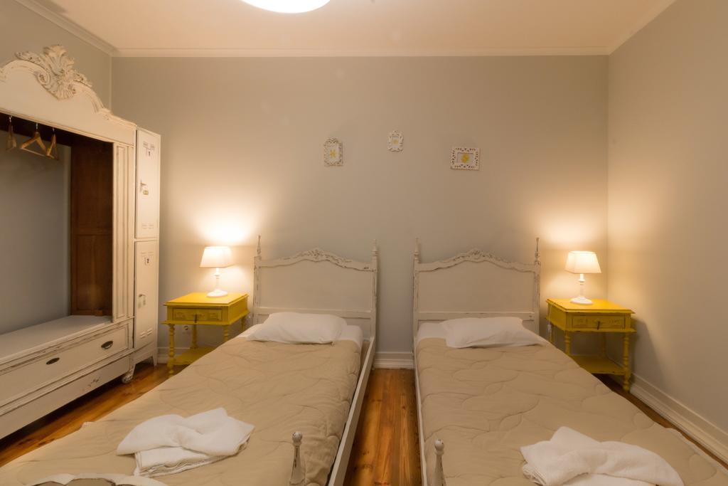 Zweibettzimmer mit eigenem Bad