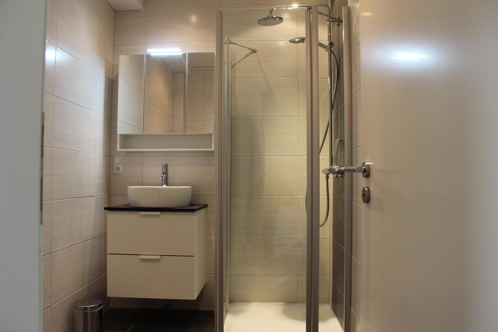 One-Bedroom Apartment,382631554:JPEG