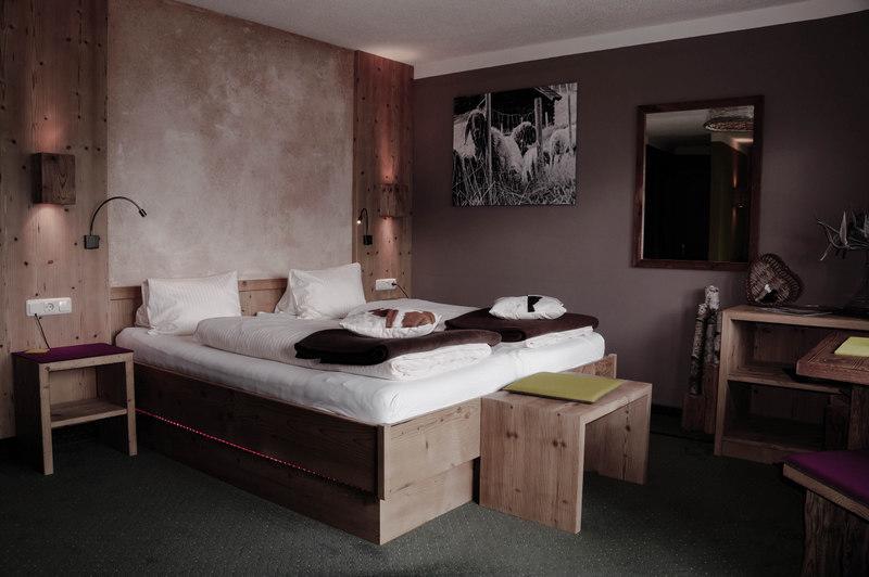 Superior Tweepersoonskamer met 1 of 2 Bedden en Uitzicht op de Bergen (2 Volwassenen + 1 Kind)