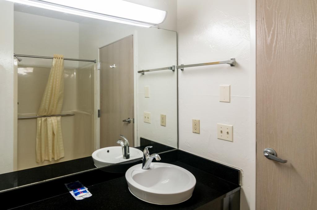 Suite Lit King-Size Deluxe - Non-Fumeurs