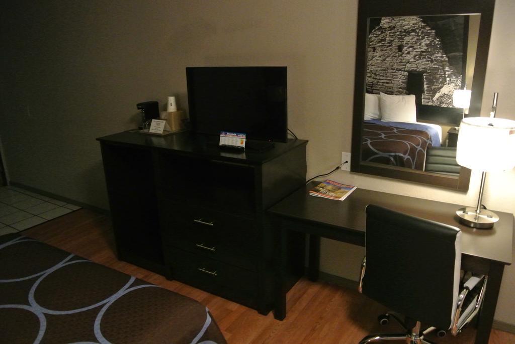 Chambre Lit Queen-size - Accessible aux Personnes à Mobilité Réduite