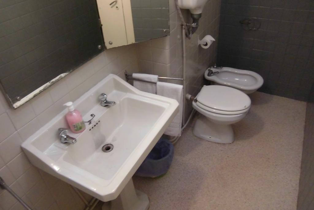Quarto Triplo com Casa de Banho