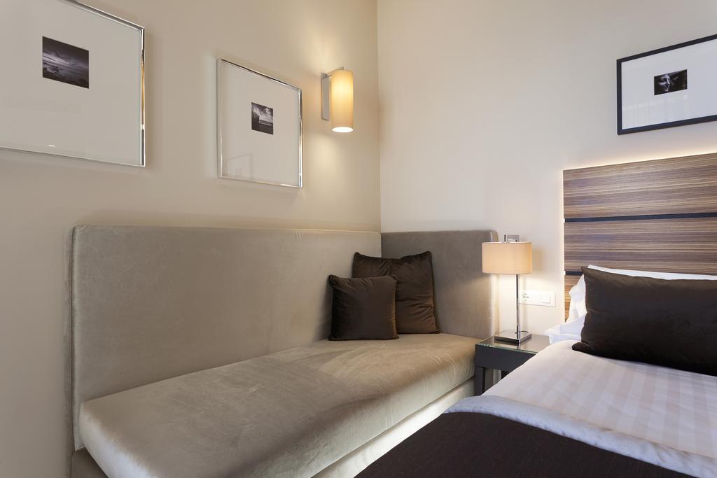 Deluxe Quadruple Room,445834113:JPEG