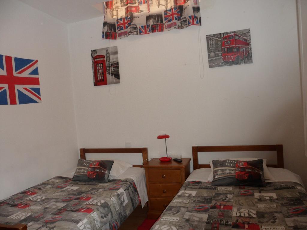 Quarto Twin com Casa de Banho Privativa
