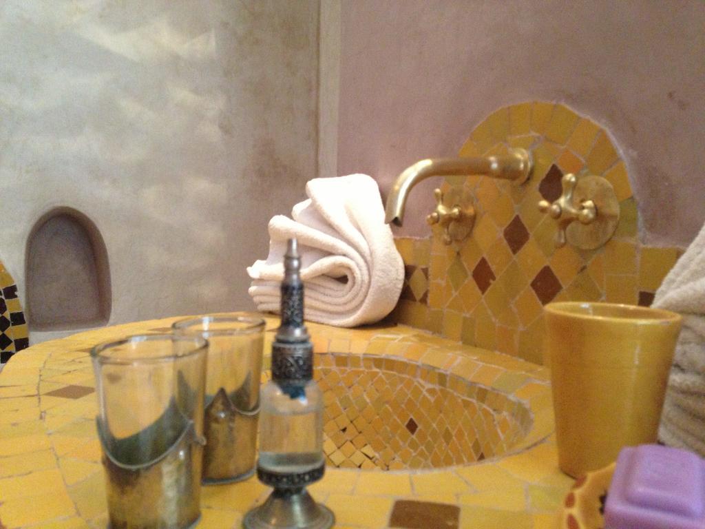Large Double Room,399824754:JPEG