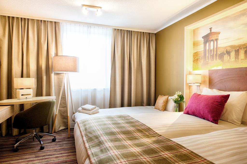 Standaard Kamer met Tweepersoonsbed en Eenpersoonsbed