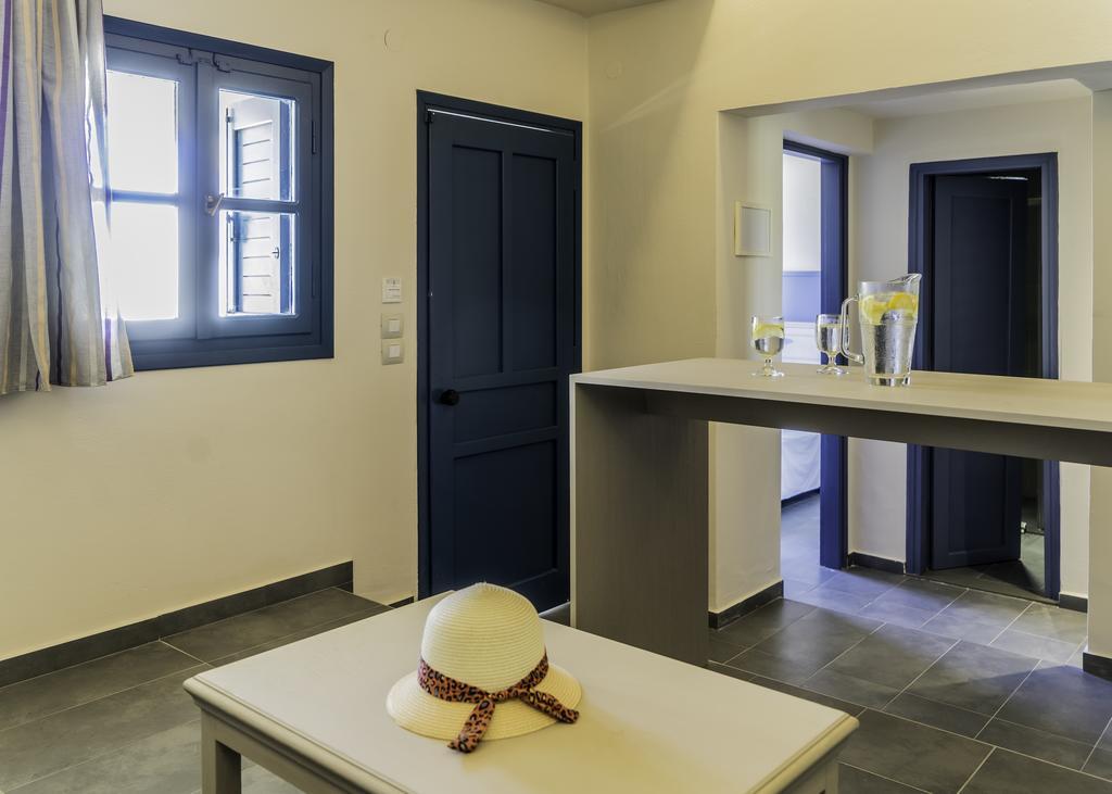 One Bedroom Suite Open Air Jacuzzi Sea View