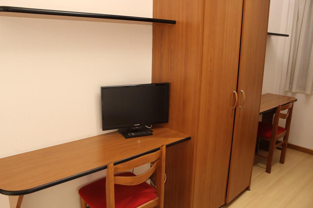 Single Room,249695113:JPEG
