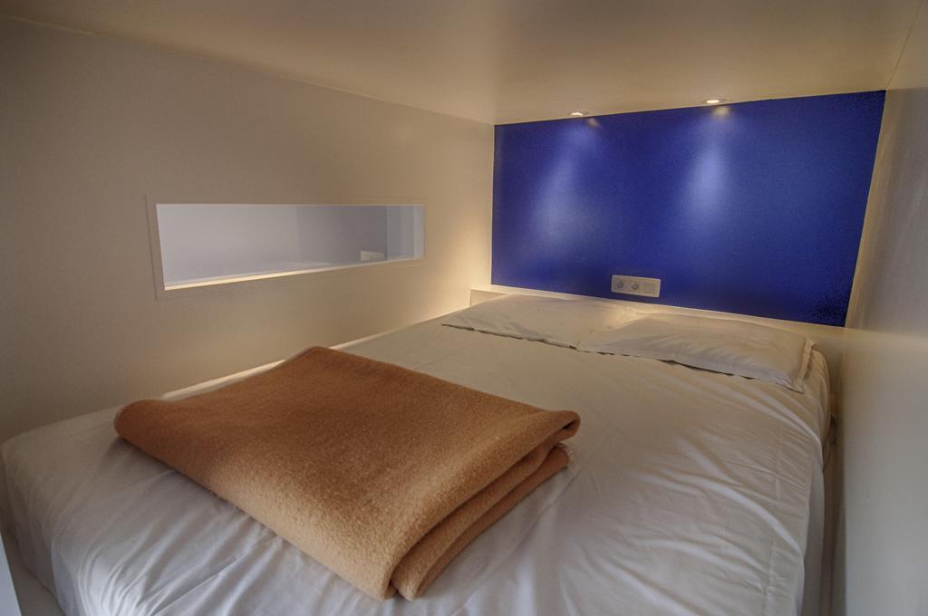 Bed in een Gemengde Slaapzaal met 10 Bedden