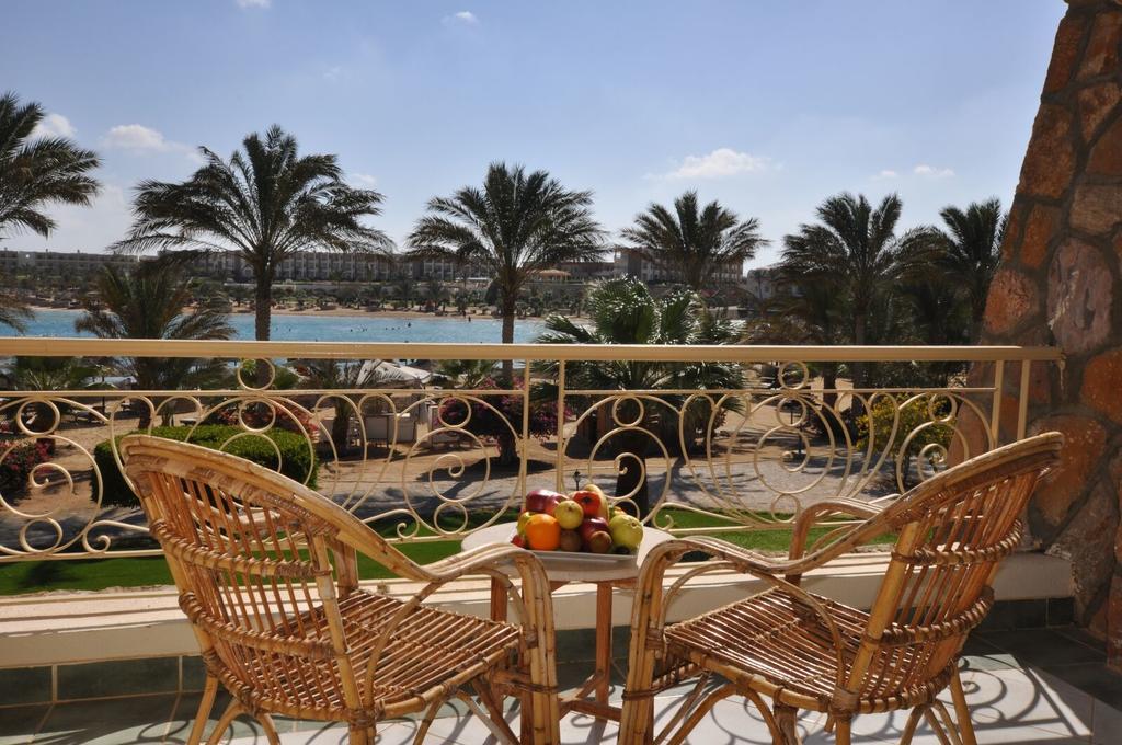 Deluxe Dreibettzimmer zum Strand