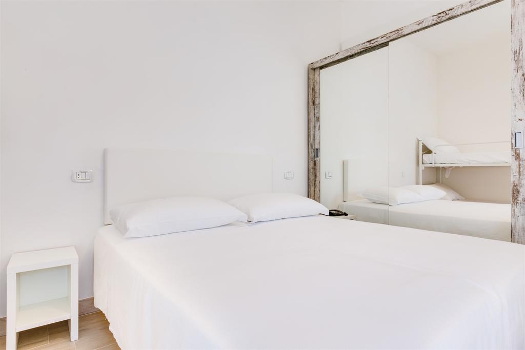 Large Quintuple Room with Front Sea View