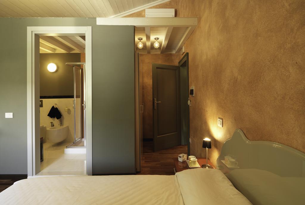 Standard  Double Room,413688990:JPEG