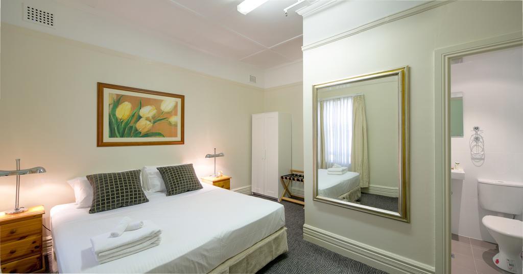 Chambre Lit King-Size avec Salle de Bains Privative