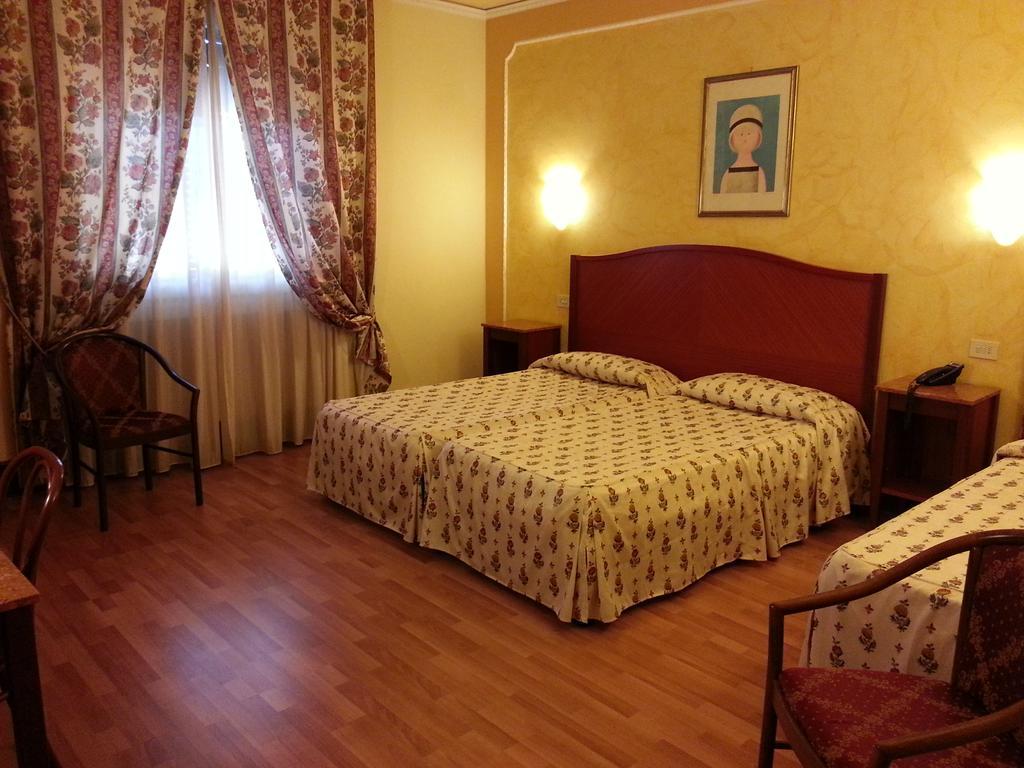 Quadruple Room,74072330:JPEG