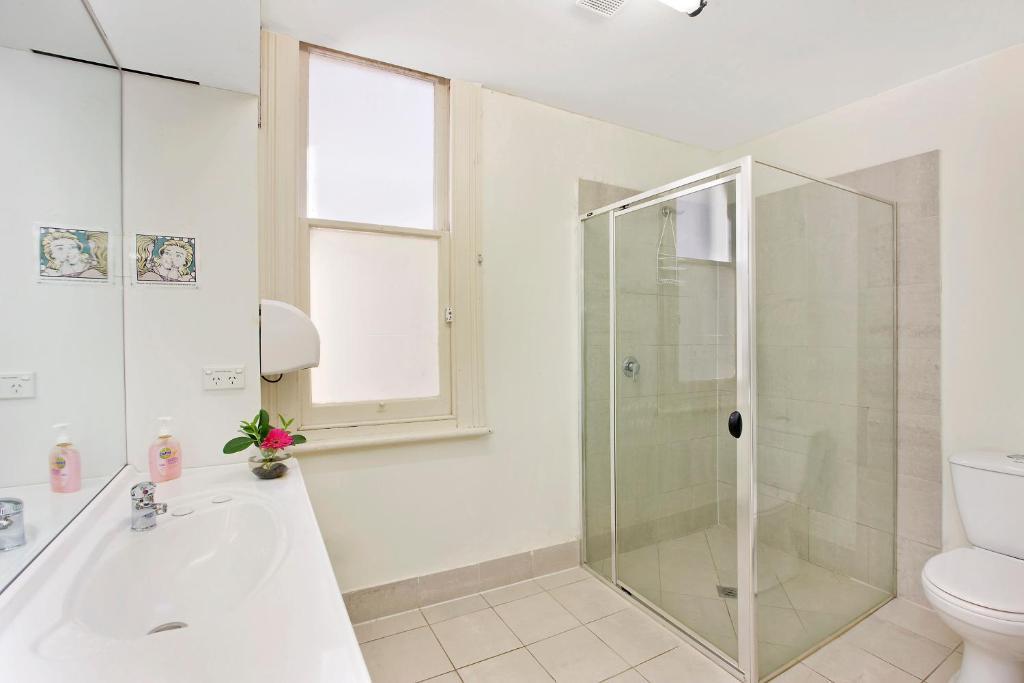 Chambre Simple Économique avec Salle de Bains Commune