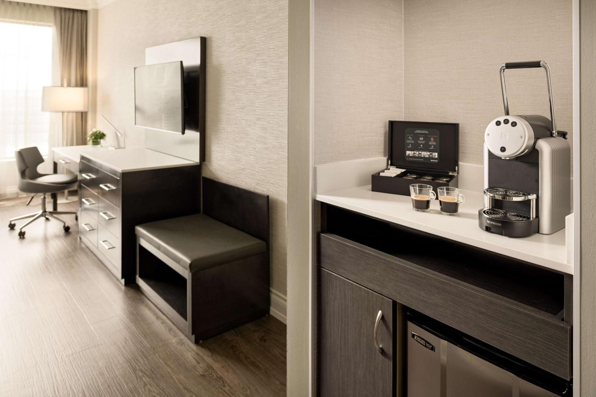 Kamer met 2 Queensize Bedden - Rookvrij