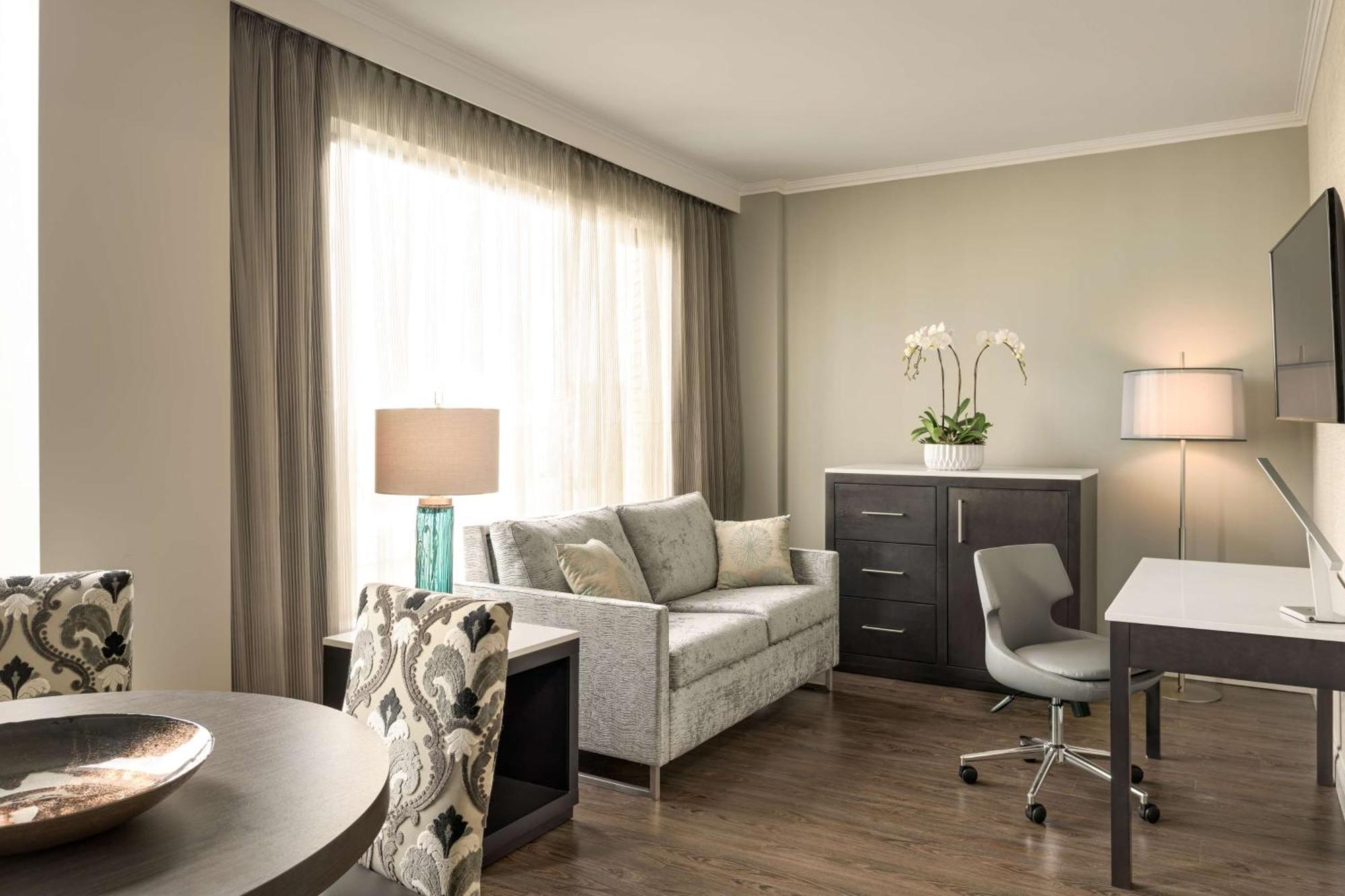 Suite met Kingsize Bed en Slaapbank - Rookvrij