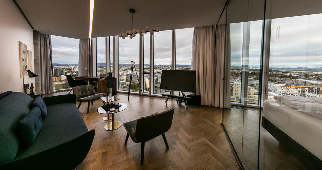 Panorama-Suite mit Stadtblick
