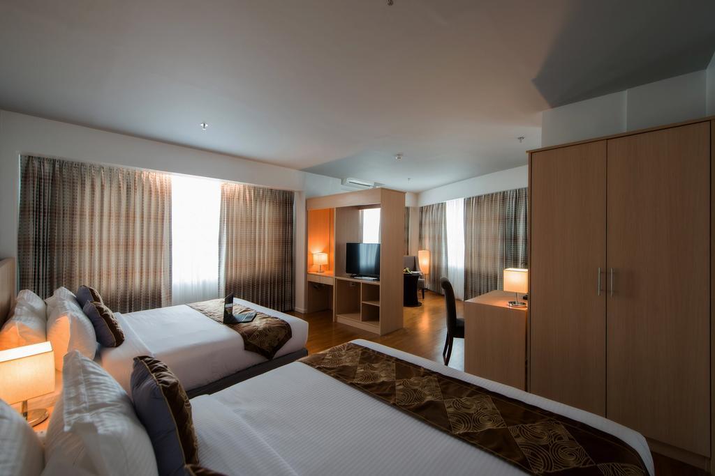 Executive Suite,663357231:JPEG