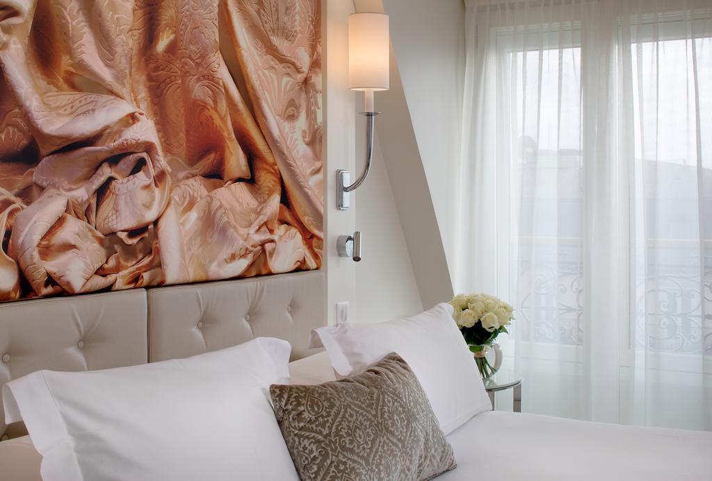 Standard Double Suite,1279055107:JPEG