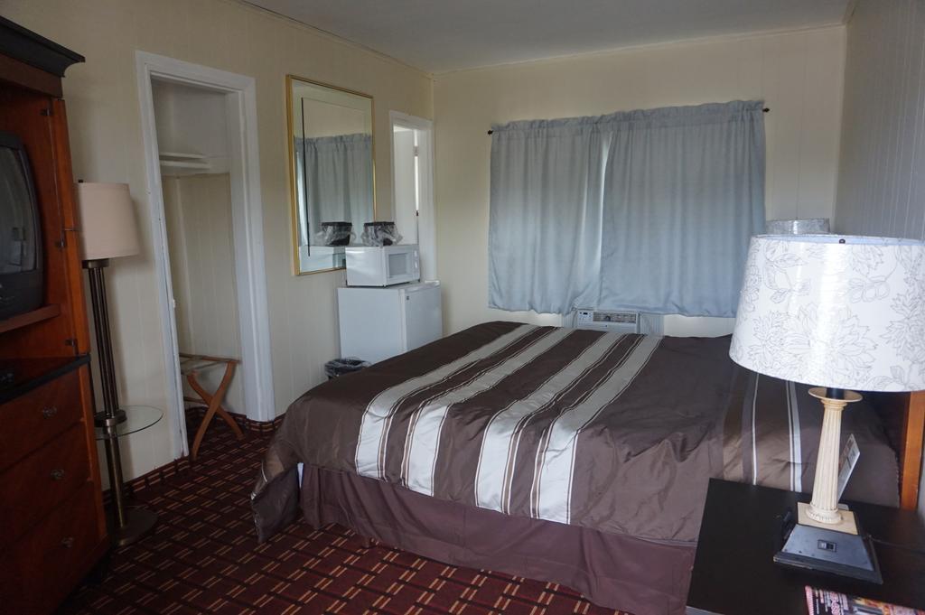 King Room,1721795765:JPEG