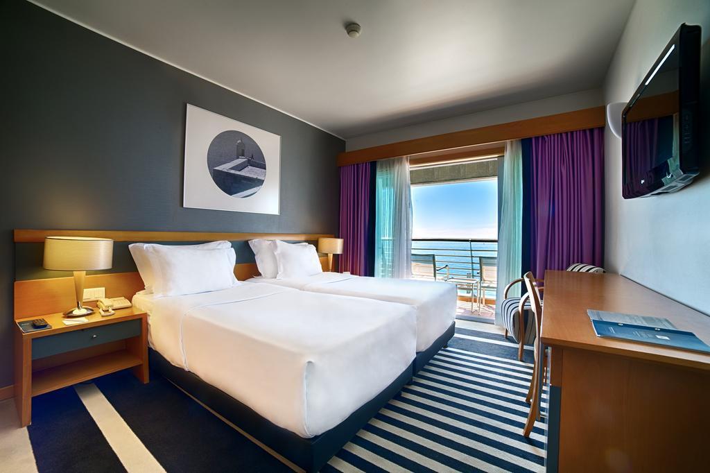 Aanbieding - Tweepersoonskamer met 1 of 2 Bedden en Uitzicht op Zee - Reveillon-arrangement