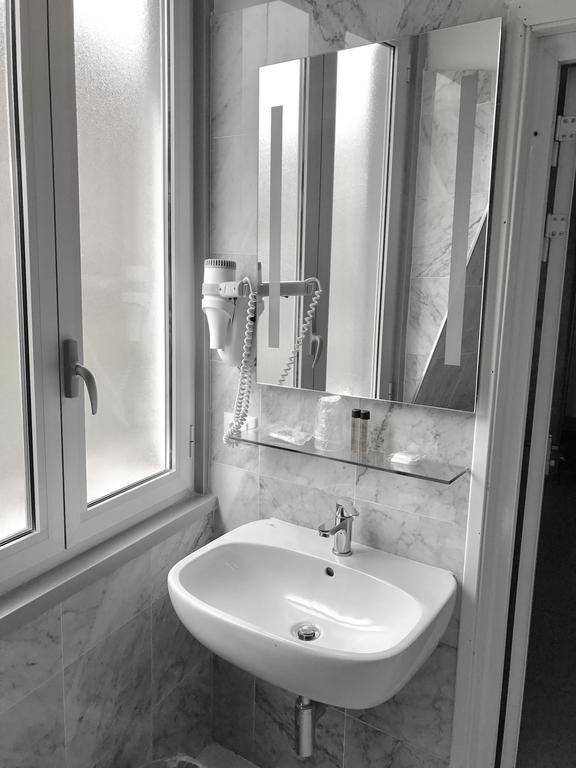 Standard Double Room,443974362:JPEG