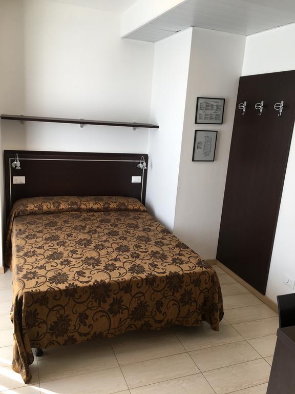 Deluxe Single Room,446266050:JPEG