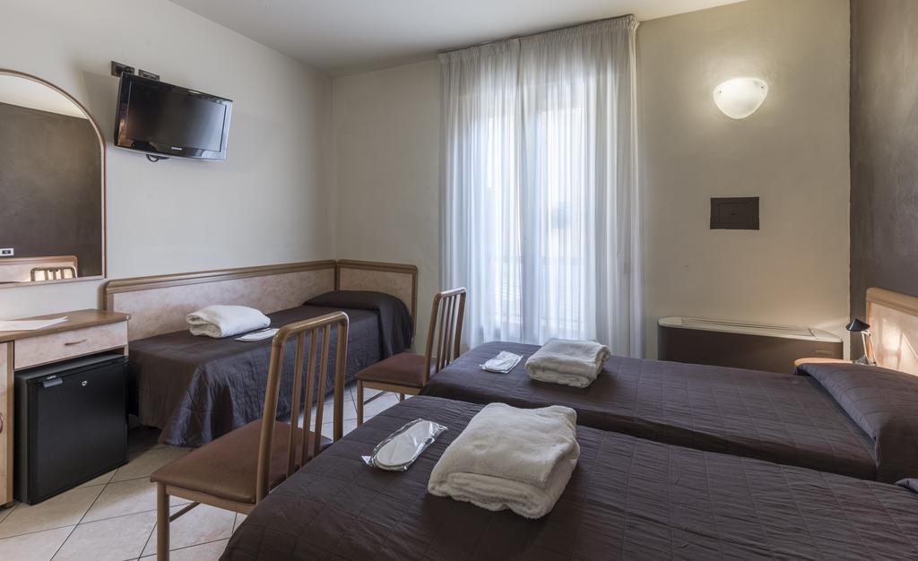 Dreibettzimmer