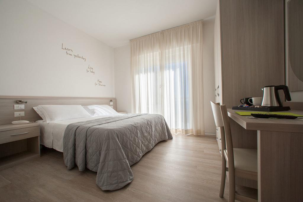 Deluxe Doppel-/Zweibettzimmer mit Meerblick