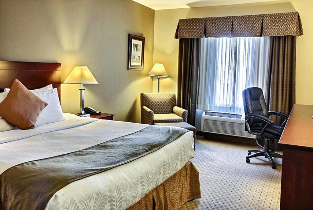 King Suite with Sofa Bed - Non-Smoking,1589483180:JPEG