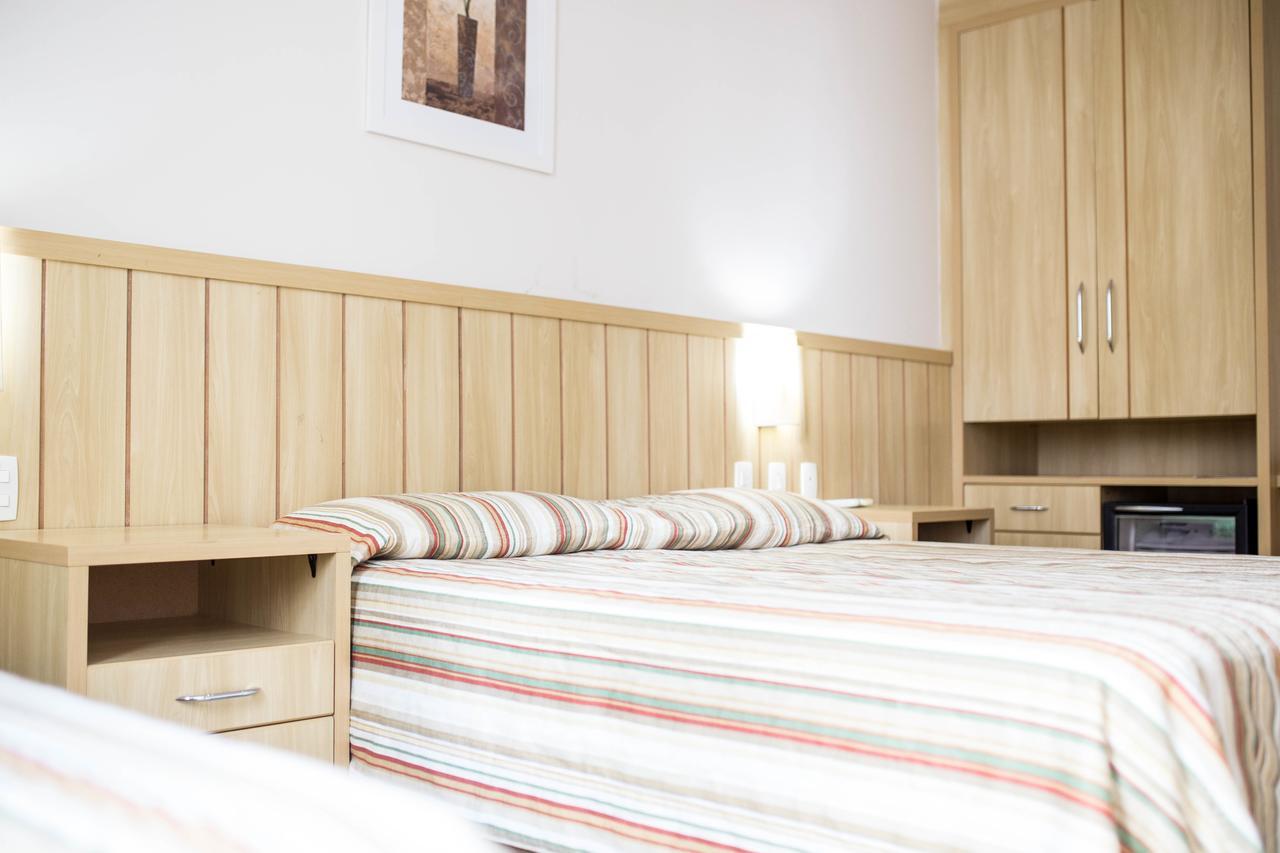 Quarto Duplo Standard