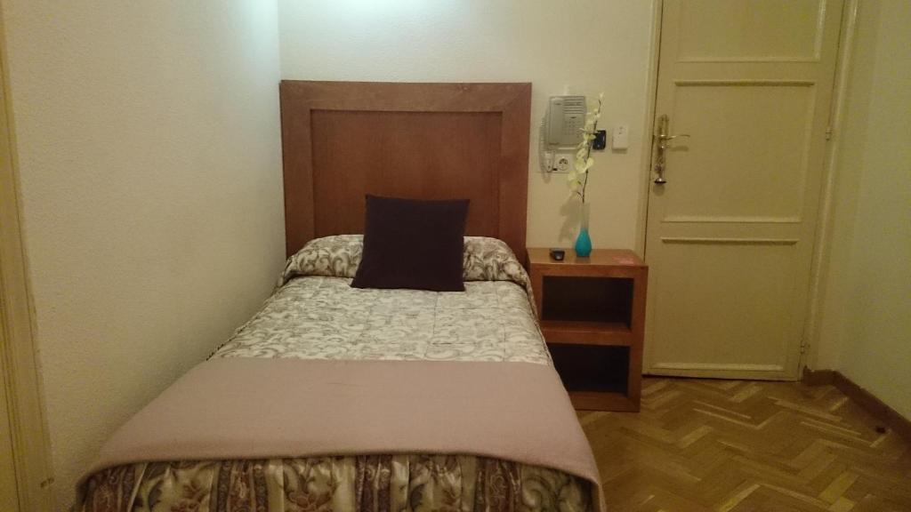 Single Room,1580412953:JPEG