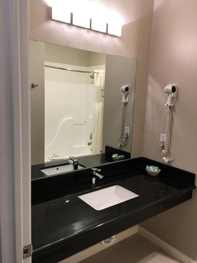 Deluxe King Room,694207533:JPEG
